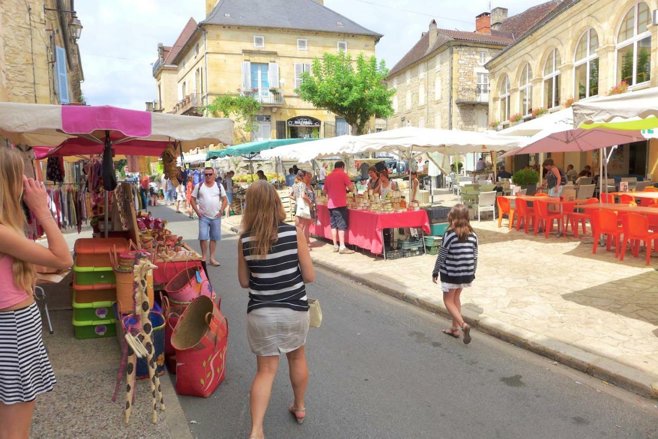 Rue Bertrand De Got Vila Saint-Cyprien  Exterior foto